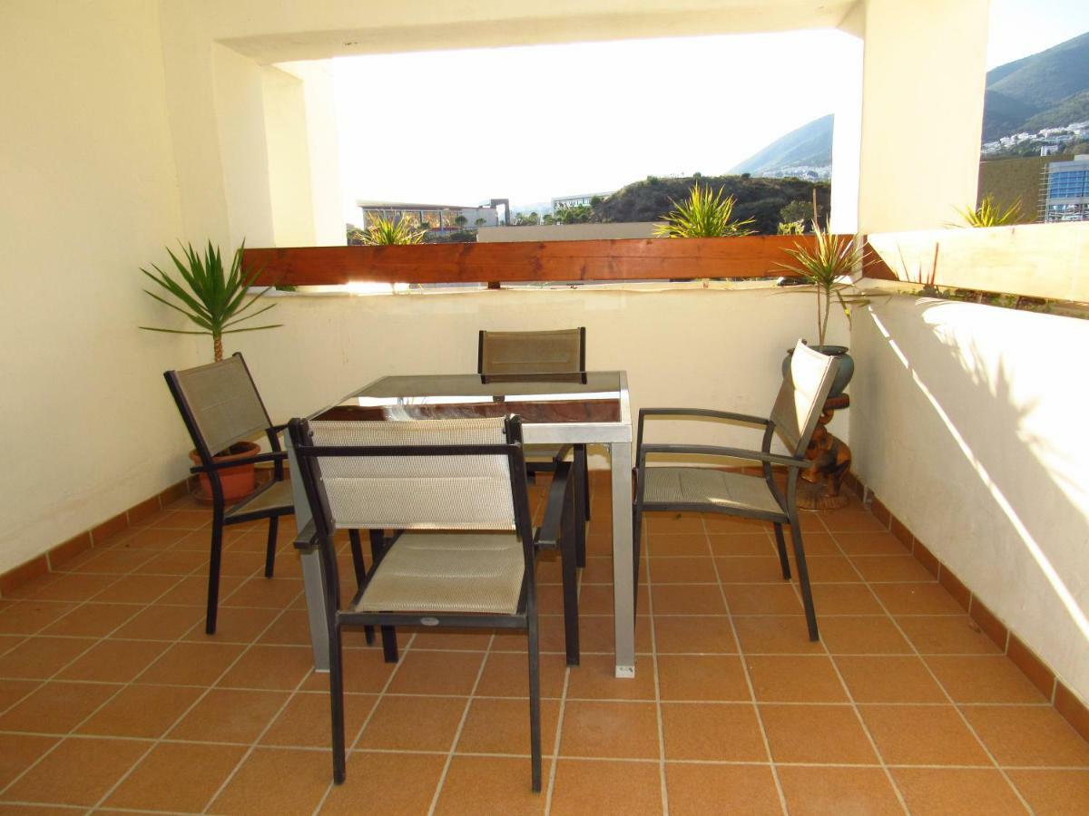 Arenal Golf Apartment เบนัลมาเดนา ภายนอก รูปภาพ