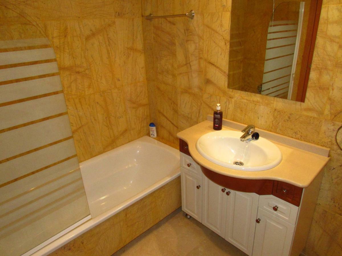 Arenal Golf Apartment เบนัลมาเดนา ภายนอก รูปภาพ
